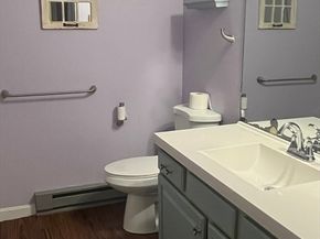 5 Hinman St 4, Sturbridge MA 01518