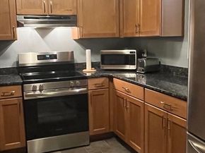 5 Hinman St 4, Sturbridge MA 01518