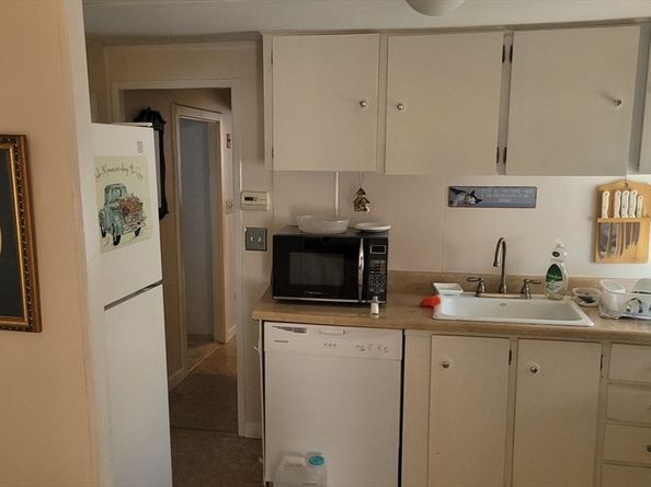 286 Newbury 52, Peabody MA 01960