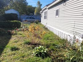 286 Newbury 52, Peabody MA 01960