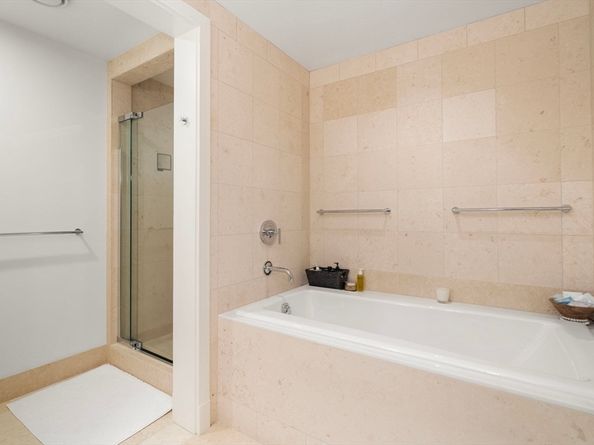 500 Atlantic Avenue 19A, Boston MA 02210