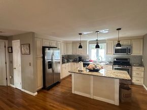 24 Seneca Dr, Hudson MA 01749