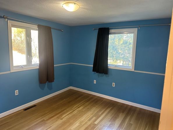 24 Seneca Dr, Hudson MA 01749