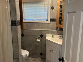 24 Seneca Dr, Hudson MA 01749