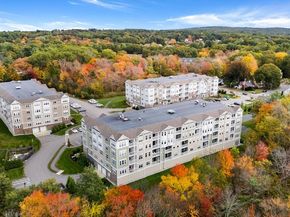 2213 Pennington Dr 2213, Walpole MA 02081