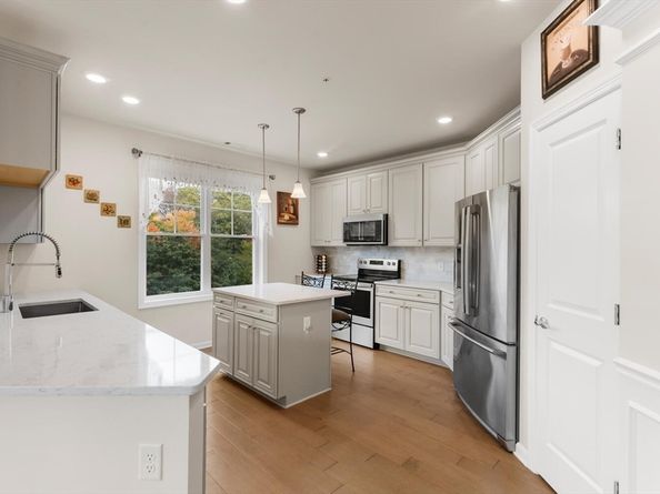 2213 Pennington Dr 2213, Walpole MA 02081