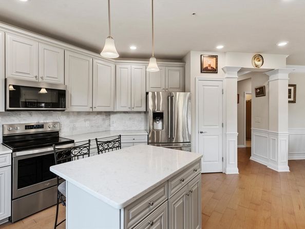 2213 Pennington Dr 2213, Walpole MA 02081