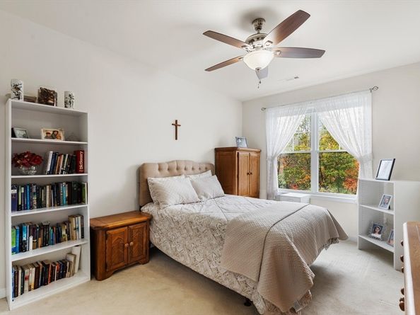 2213 Pennington Dr 2213, Walpole MA 02081