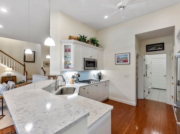 19 W Trevor Hill 19, Plymouth MA 02360