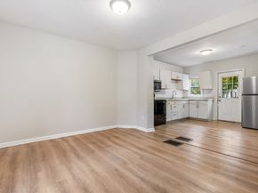 14-24 C St 24, Northbridge MA 01588