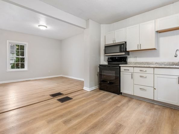 14-24 C St 24, Northbridge MA 01588