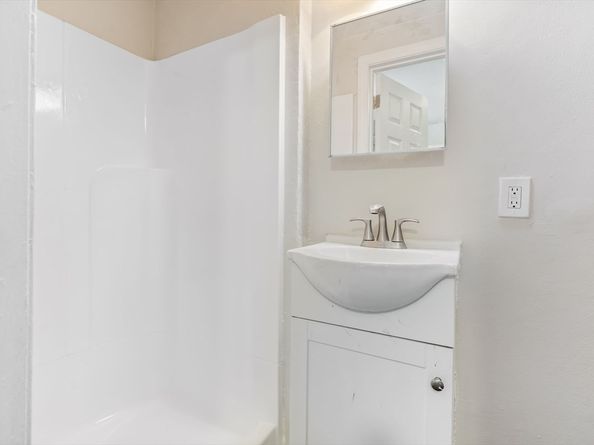 14-24 C St 24, Northbridge MA 01588