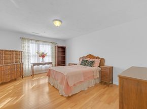 216 Reservoir St 103, Holden MA 01520