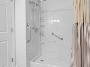 216 Reservoir St 103, Holden MA 01520