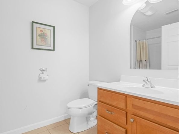 216 Reservoir St 103, Holden MA 01520