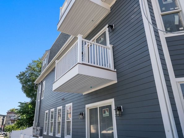 60 Stanley St 302, Boston MA 02125