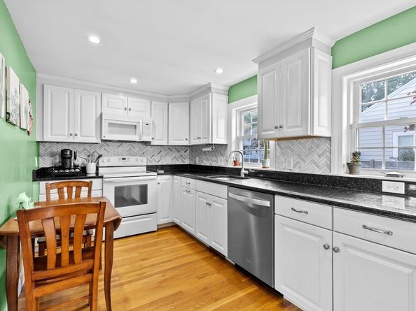 91 Clapp St, Abington MA 02351