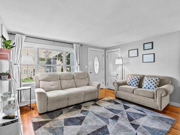 91 Clapp St, Abington MA 02351