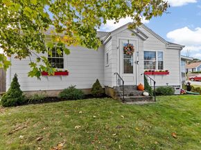 91 Clapp St, Abington MA 02351