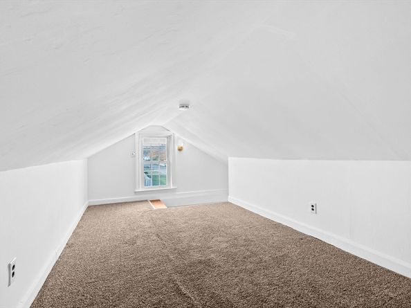 91 Clapp St, Abington MA 02351