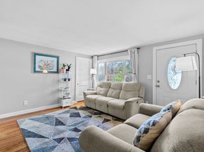 91 Clapp St, Abington MA 02351