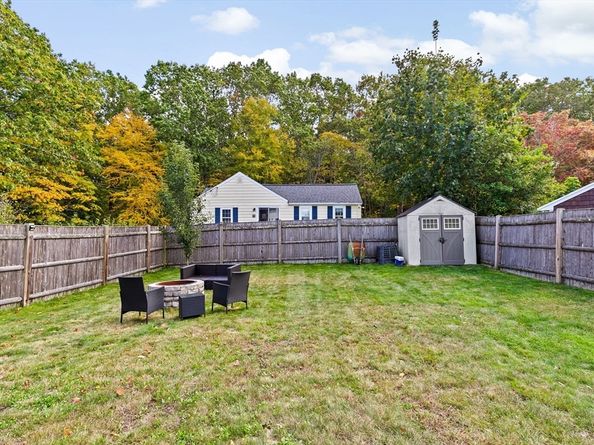 91 Clapp St, Abington MA 02351
