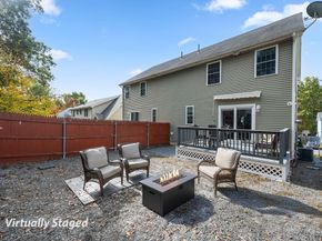 44 Dixfield St, Worcester MA 01606