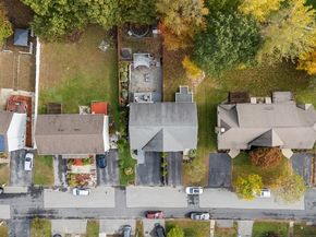 44 Dixfield St, Worcester MA 01606