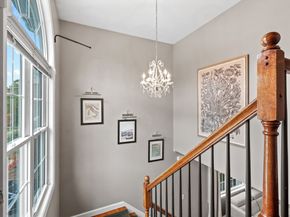 44 Dixfield St, Worcester MA 01606