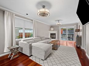44 Dixfield St, Worcester MA 01606