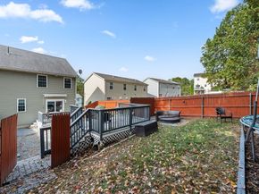 44 Dixfield St, Worcester MA 01606