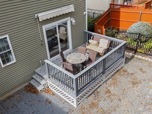 44 Dixfield St, Worcester MA 01606