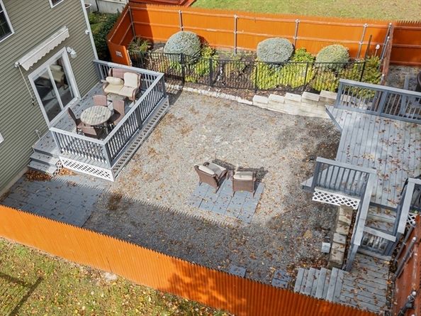 44 Dixfield St, Worcester MA 01606