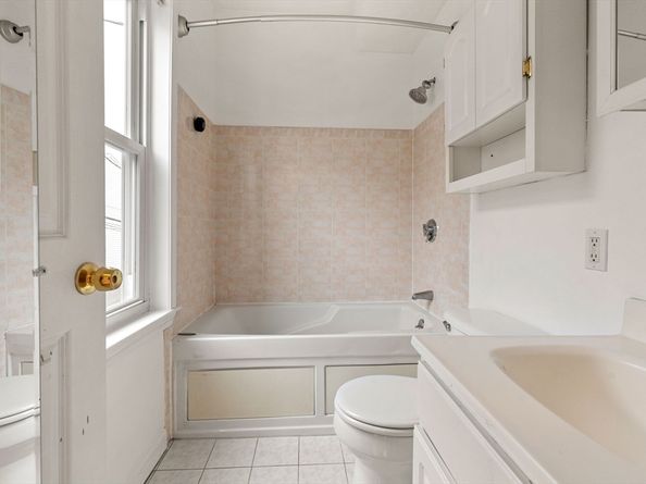 8 Peters B, Boston MA 02127