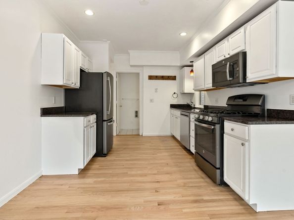 8 Peters B, Boston MA 02127