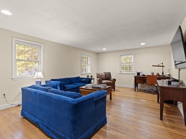 16 Blacksmith Dr, Sudbury MA 01776