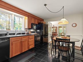 16 Blacksmith Dr, Sudbury MA 01776