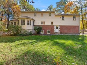 16 Blacksmith Dr, Sudbury MA 01776