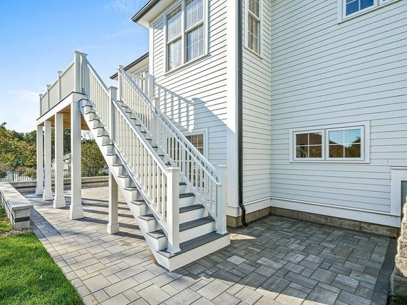 14 Liana Street, Woburn MA 01801