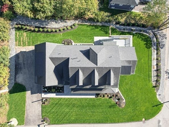 14 Liana Street, Woburn MA 01801