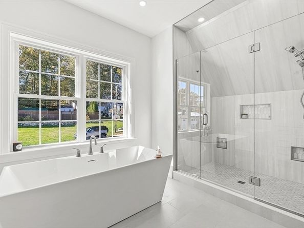 14 Liana Street, Woburn MA 01801
