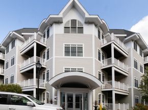 614 Pond St 1415, Braintree MA 02184