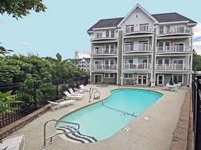 614 Pond St 1415, Braintree MA 02184