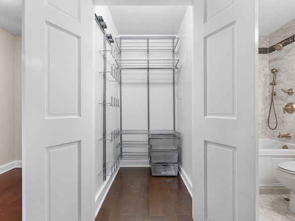 42 8th St 4209, Boston MA 02129