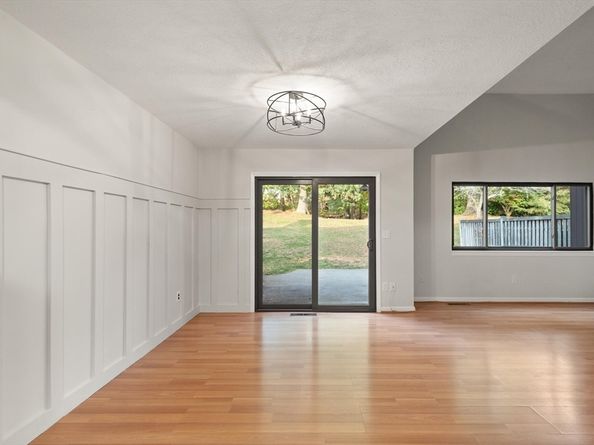 21 Hawthorne Circle 21, Peabody MA 01960
