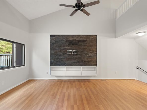 21 Hawthorne Circle 21, Peabody MA 01960