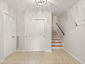 21 Hawthorne Circle 21, Peabody MA 01960