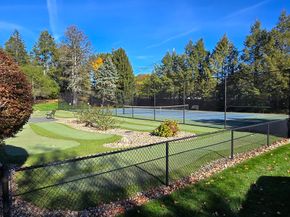 21 Hawthorne Circle 21, Peabody MA 01960