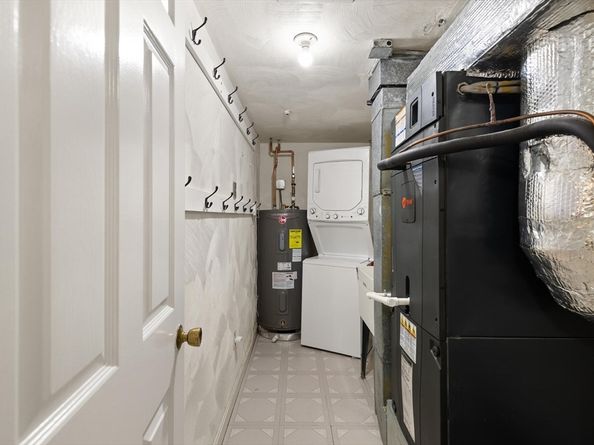 21 Hawthorne Circle 21, Peabody MA 01960