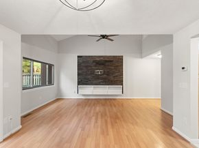 21 Hawthorne Circle 21, Peabody MA 01960